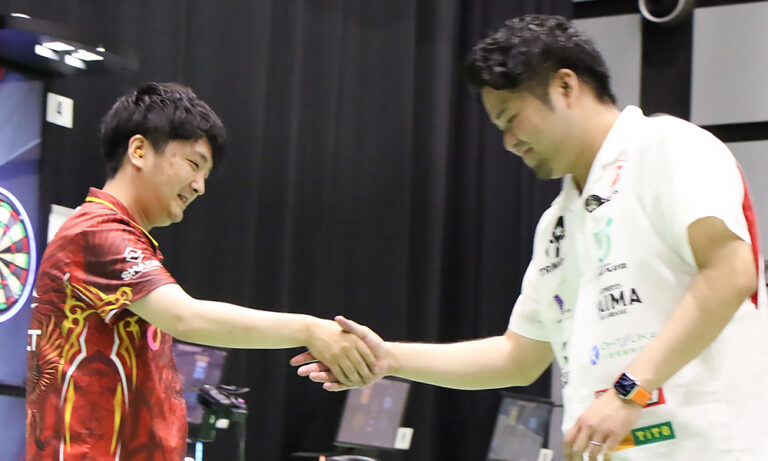 羽角 英明移籍してPERFECT初優勝 | 世界/日本 ダーツ情報 ニューダーツライフ オフィシャルサイト